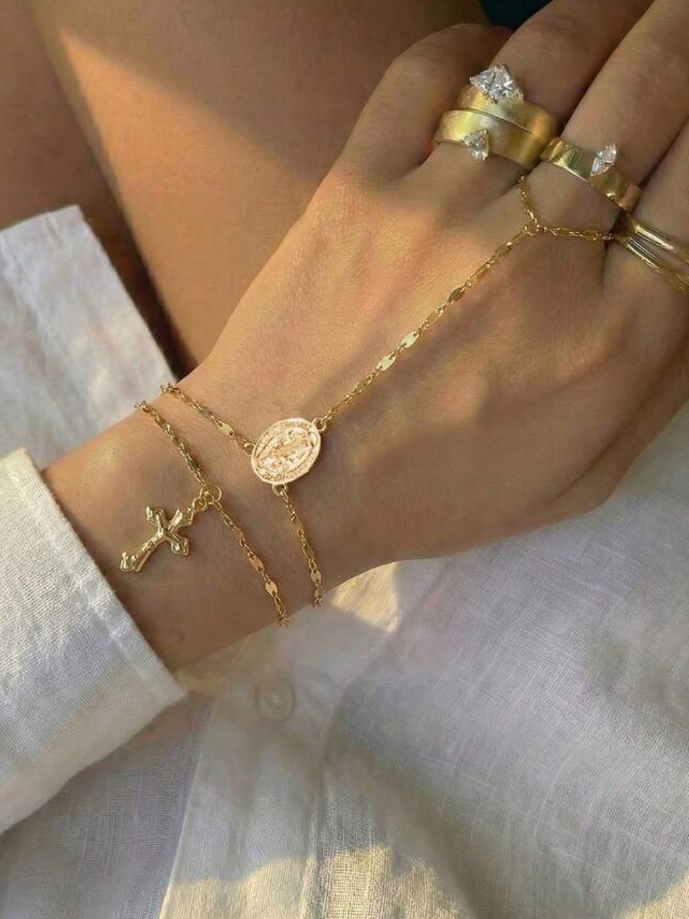 Cross Hand Chain Bracelet N2370